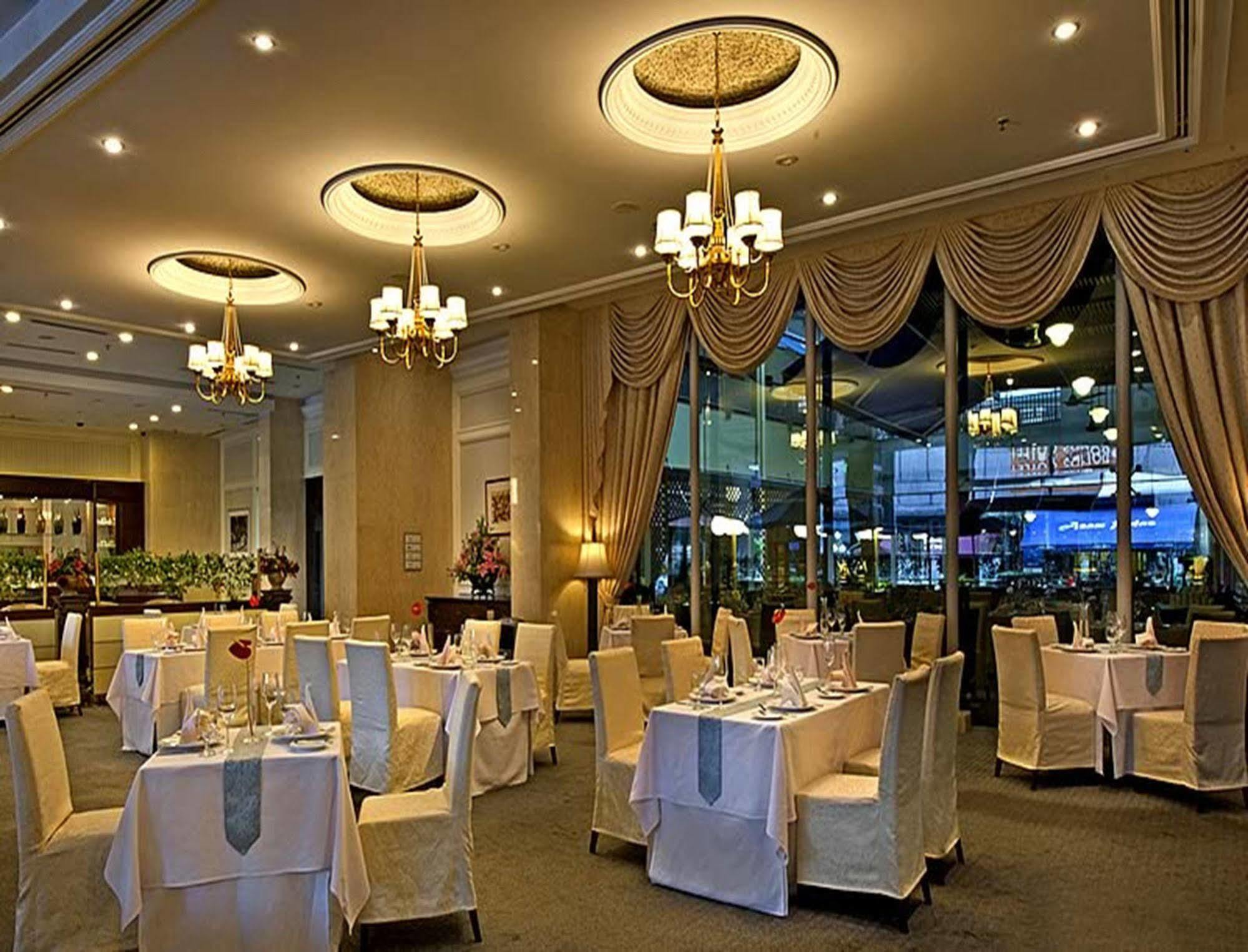 Royale Chulan The Curve Hotel Petaling Jaya Exterior photo